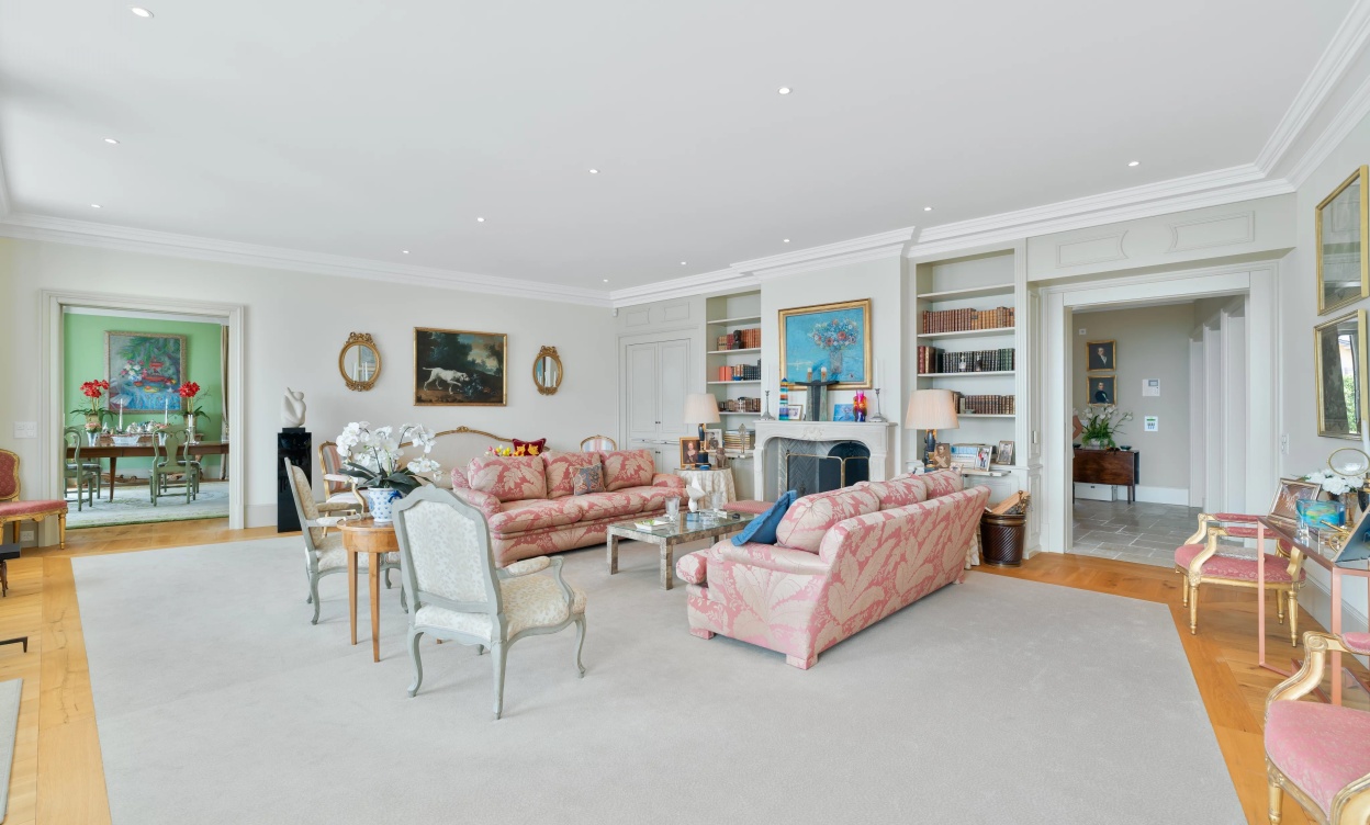 Une villa de maître sur les rives du Léman – prestige, volumes et lumière image