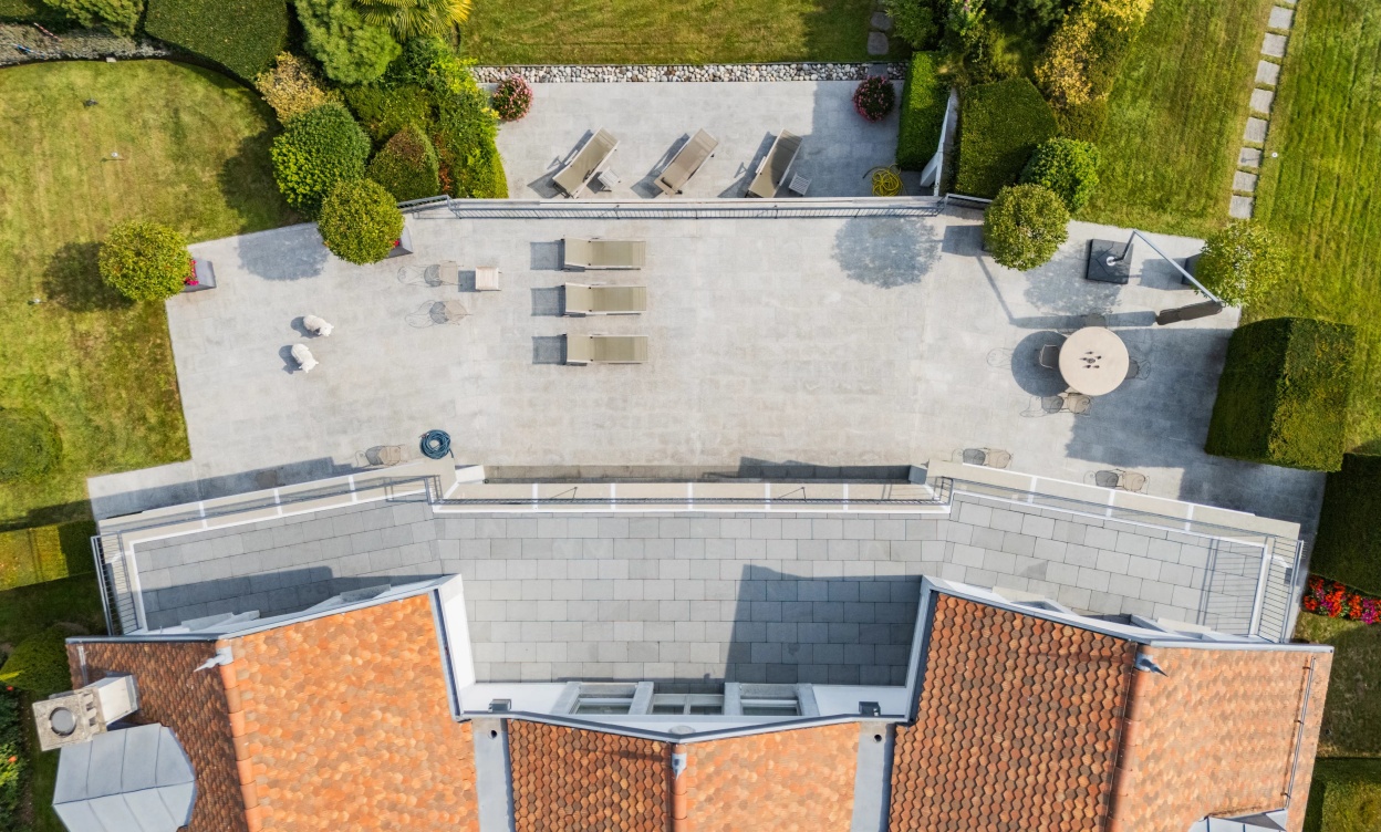 Une villa de maître sur les rives du Léman – prestige, volumes et lumière image