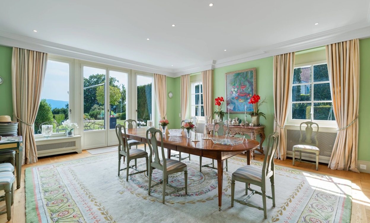 Une villa de maître sur les rives du Léman – prestige, volumes et lumière image