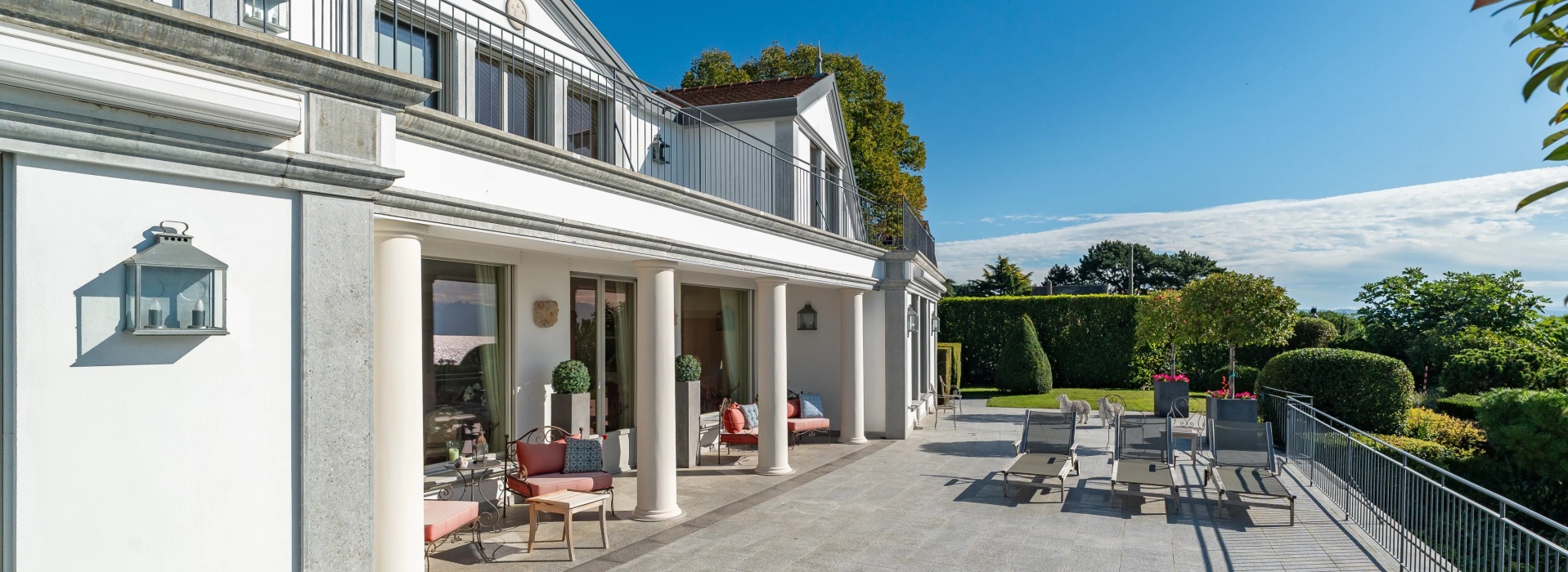 Une villa de maître sur les rives du Léman – prestige, volumes et lumière image
