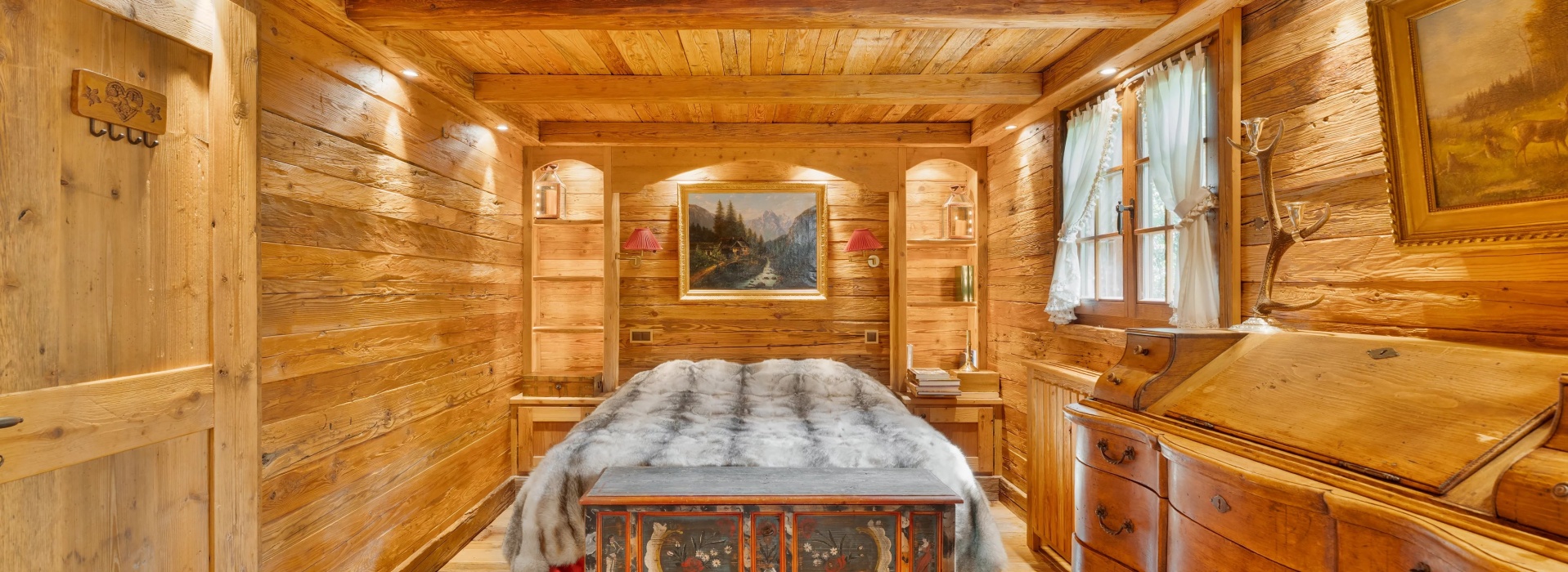 Exceptional Chalet Just Steps from the Crans-Montana Golf Course image