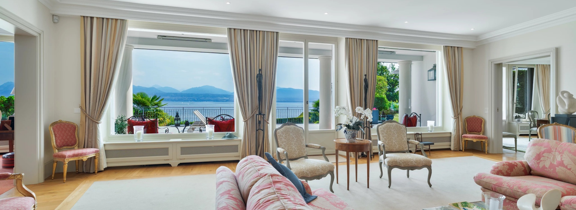 Une villa de maître sur les rives du Léman – prestige, volumes et lumière image