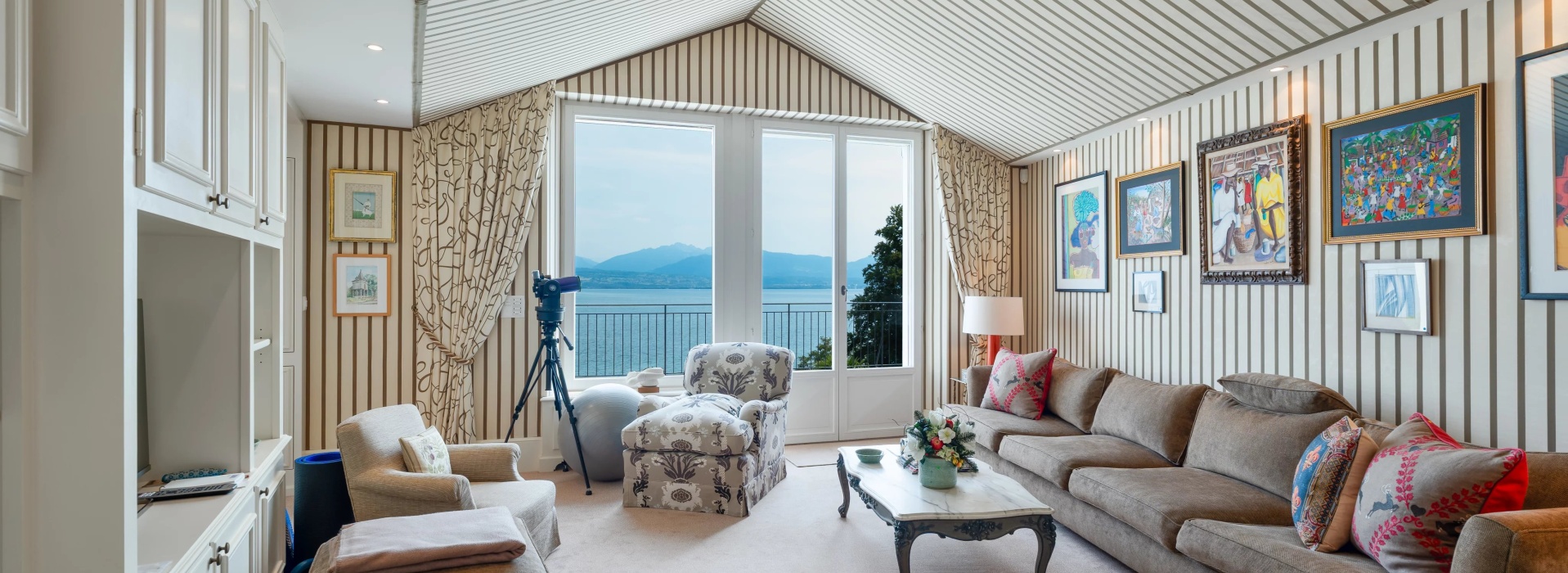 Une villa de maître sur les rives du Léman – prestige, volumes et lumière image